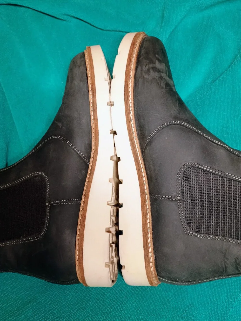 Alpine Design Black Chelsea Chukka Ortholite Boots with White Lug Sole